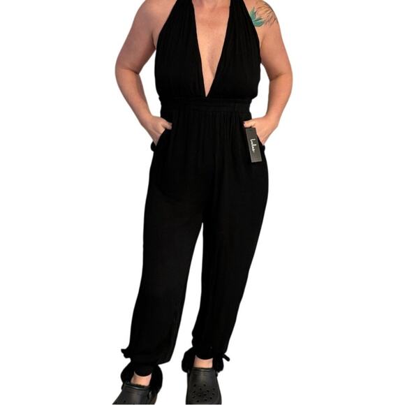 LULU’s Open Back Sexy Chic Breazy Jumpsuit Size Small - Picture 1 of 8